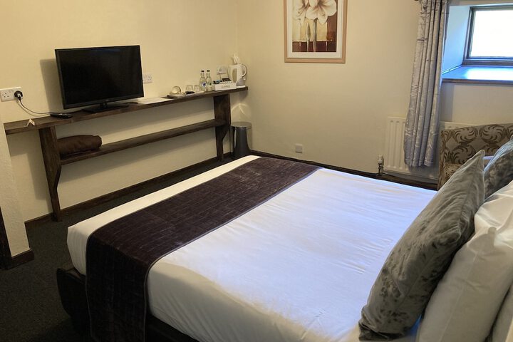 Room 6 of 52