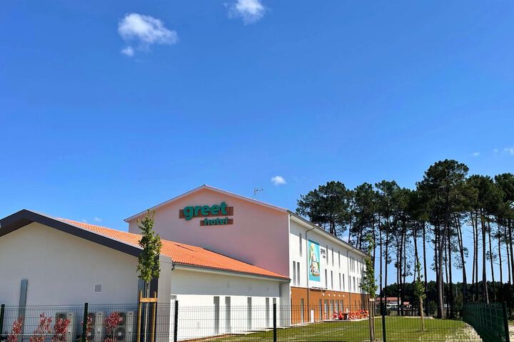 greet hotel Castets Coeur des Landes in Castets