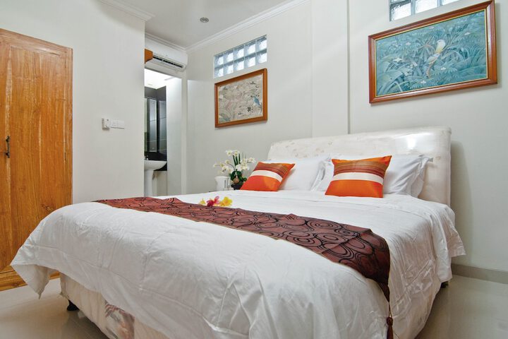 Room 4 of 27