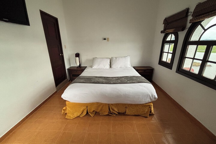 Room 13 of 47
