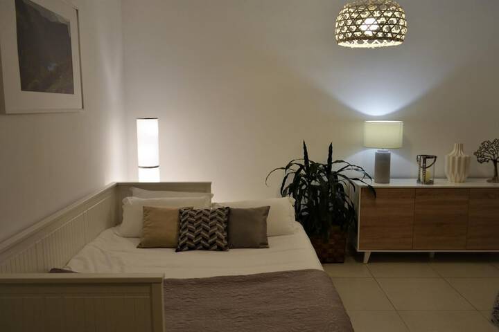 Room 8 of 19