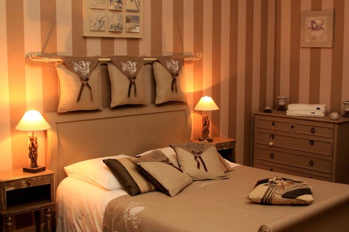 Room 6 of 74