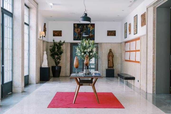 Guest Lobby