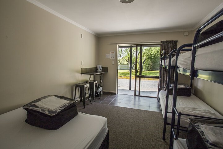 Room 10 of 42