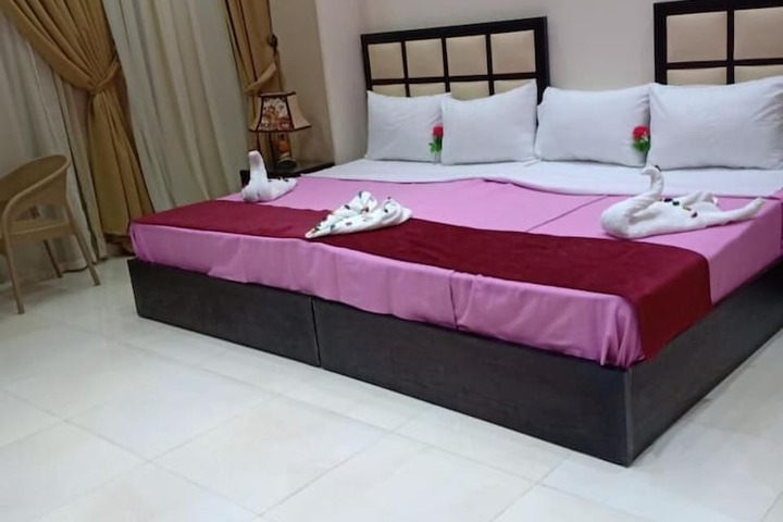 Room 16 of 35