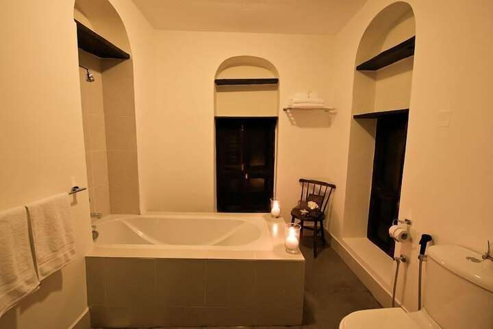 Room 21 of 51