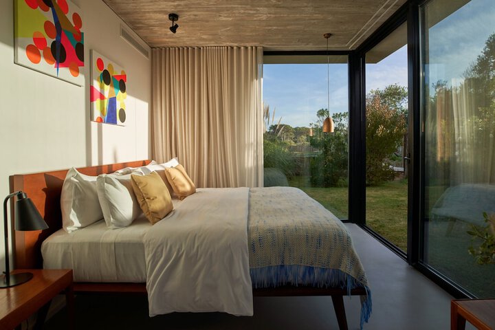Room 10 of 40