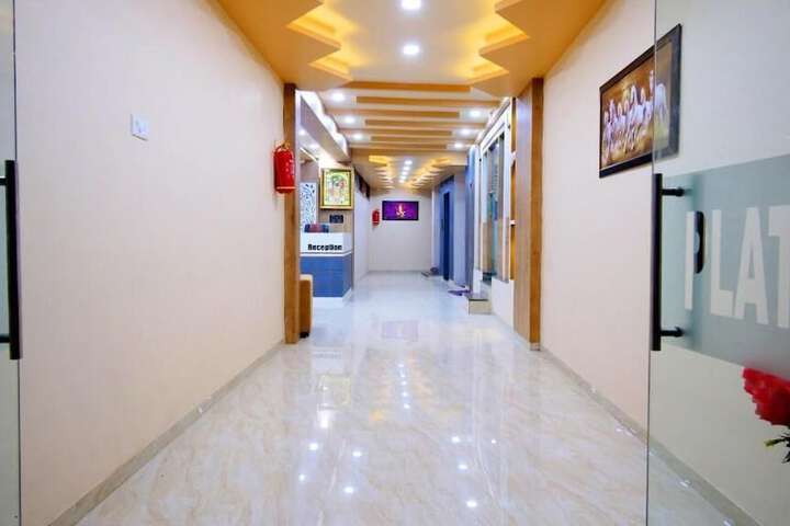 Room 6 of 9