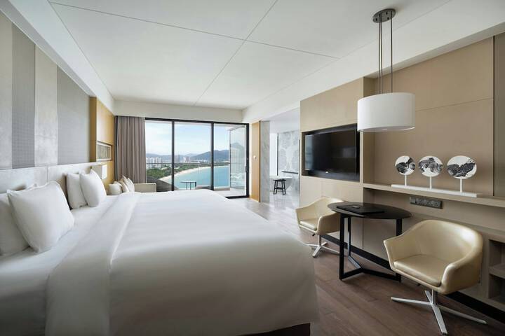 Room 42 of 126
