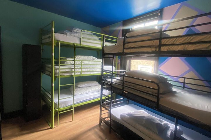 Room 8 of 13