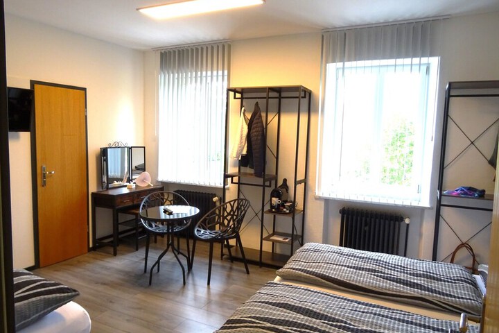 Room 155 of 442