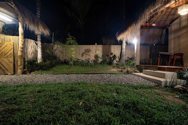 Hotel Exterior 40 of 45