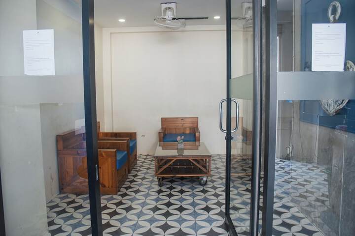 Room 49 of 77