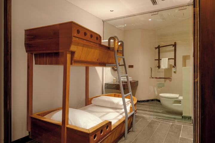 Room 59 of 303