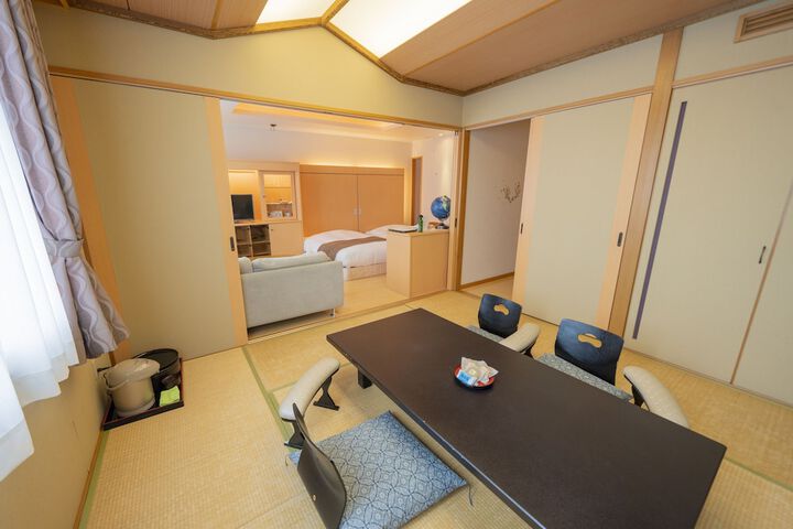 Room 13 of 60