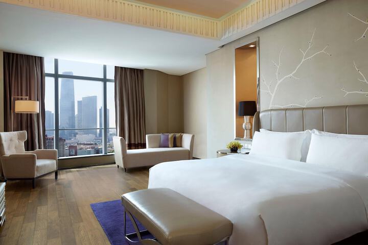 Room 21 of 76