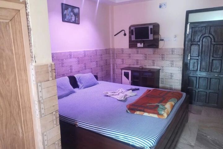 Room 14 of 21