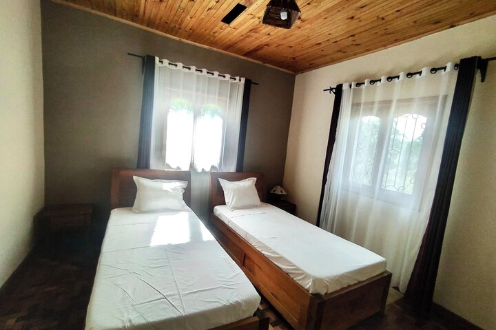 Room 10 of 50
