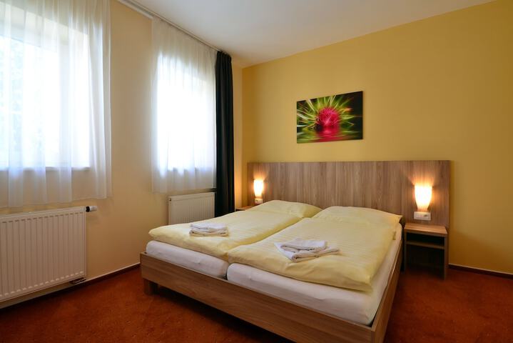 Room 12 of 91