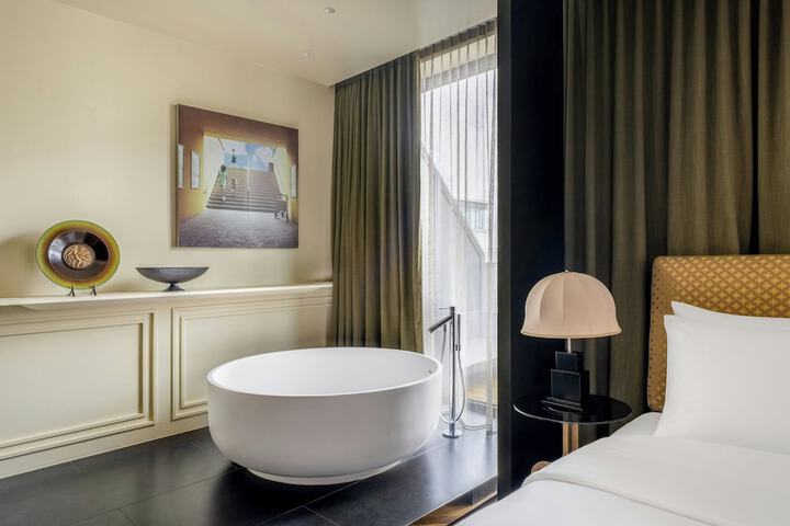 Room 20 of 71