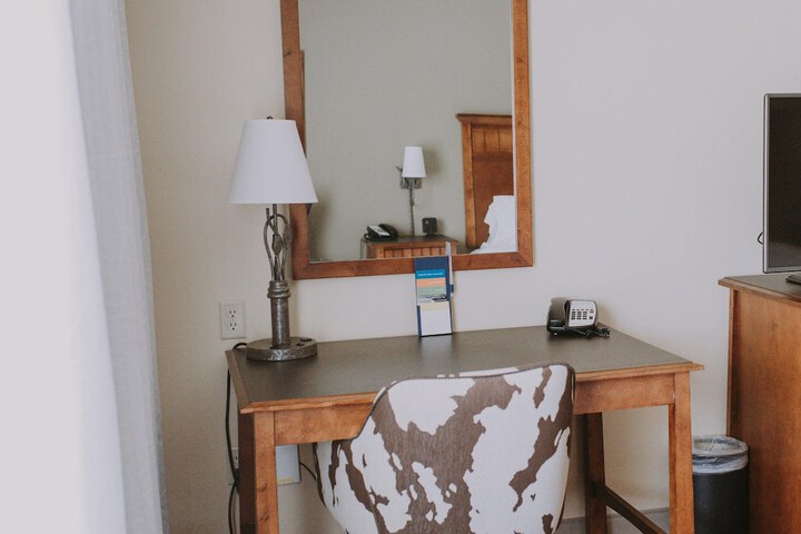 Room 13 of 38