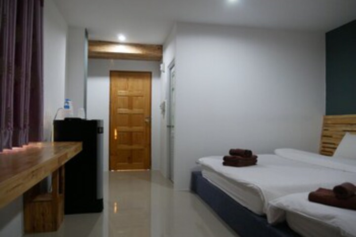 Room 35 of 38
