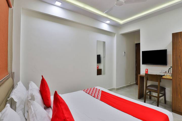 Room 15 of 32