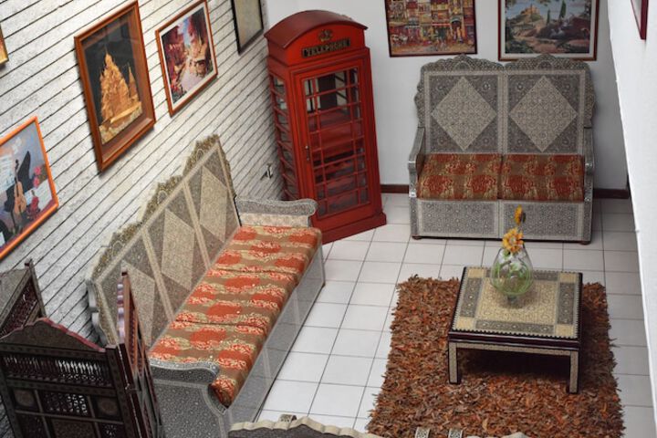 Guest Lobby