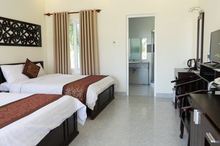 Room 14 of 14
