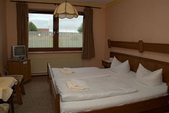 Room 8 of 26