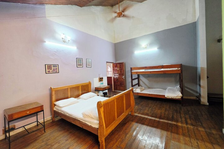 Room 18 of 181