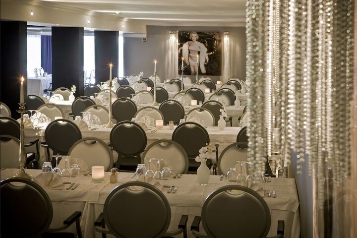 Ballroom/Hall 55 of 82