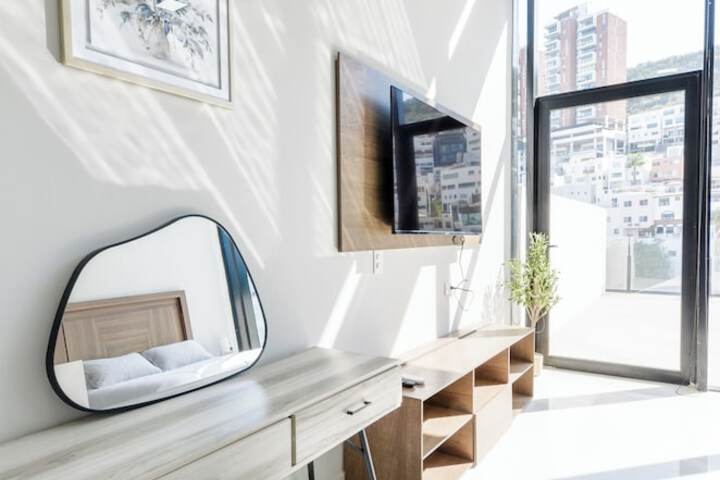 Room 51 of 238
