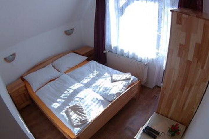 Room 25 of 69