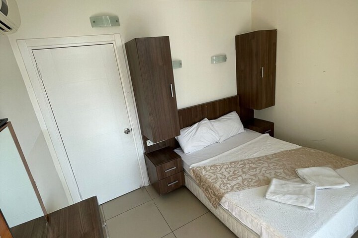 Room 10 of 22