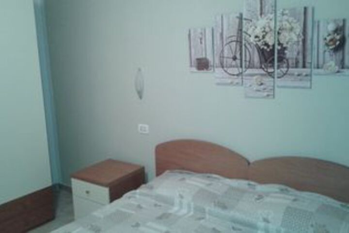 Room 19 of 38