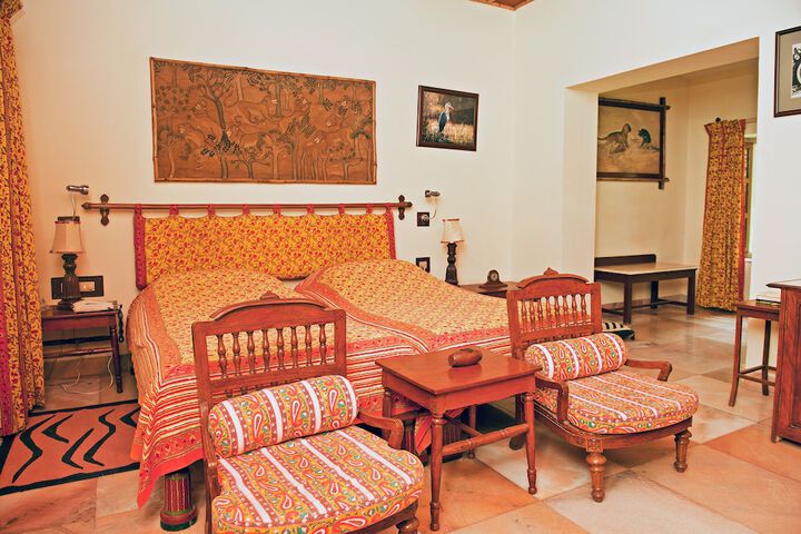 Room 4 of 28