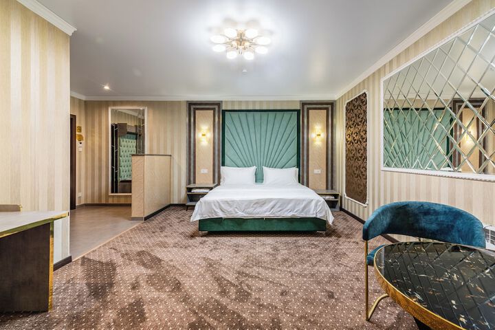 Room 16 of 84