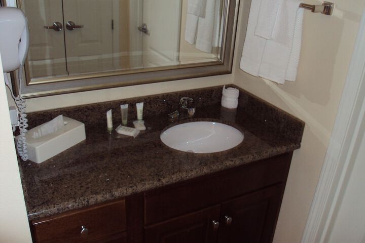 Bathroom sink