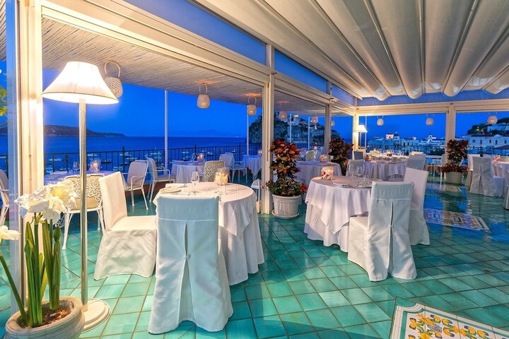 Dining Photos