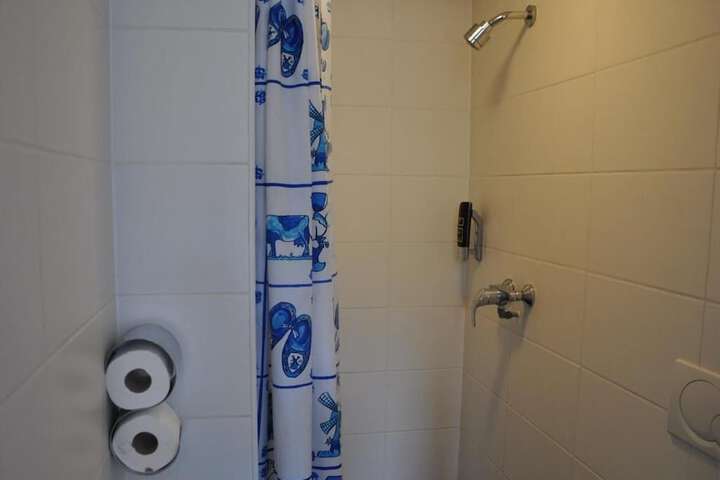 Room 40 of 53