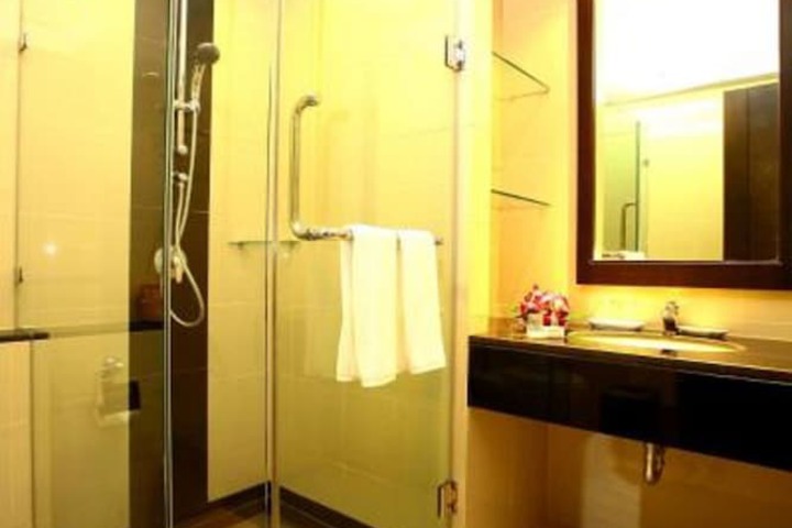 Clean Restrooms
