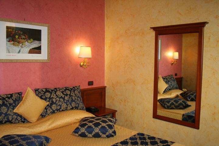 Room 15 of 55