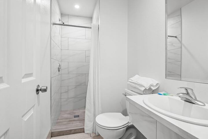 Room 24 of 31