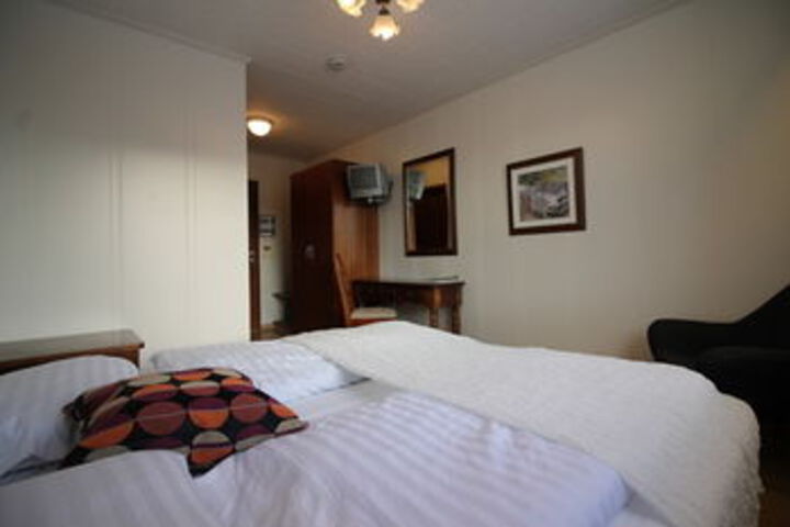Room 33 of 88