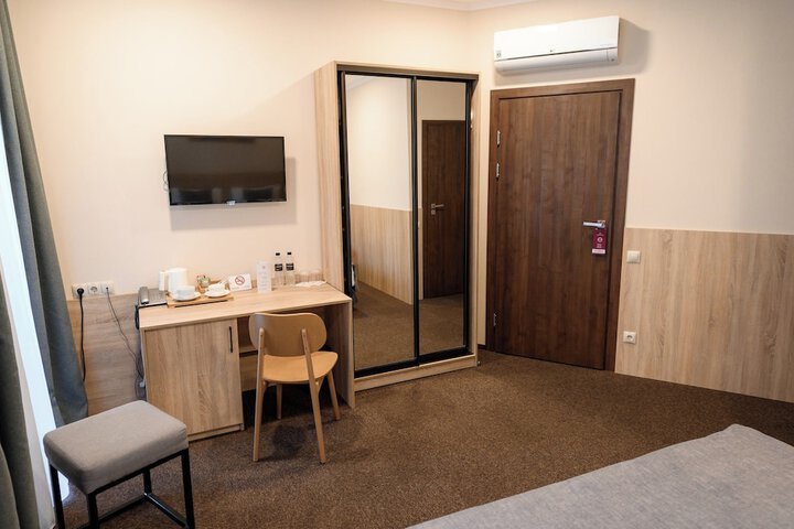 Room 37 of 65
