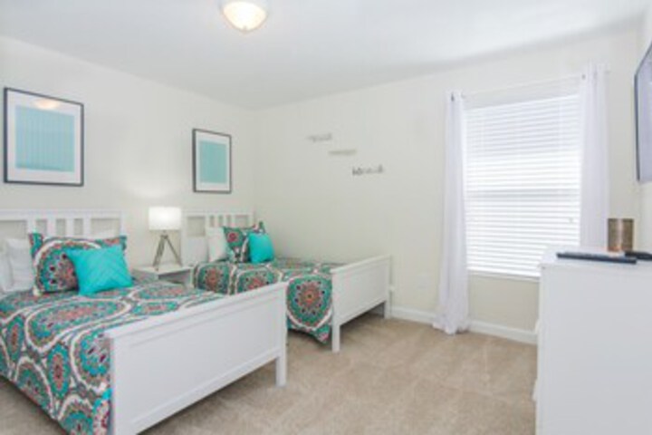 Room 70 of 85