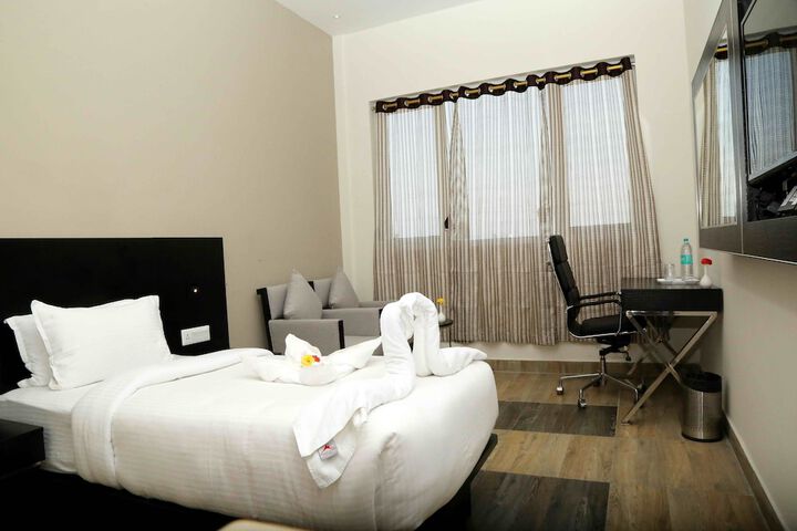 Room 11 of 49