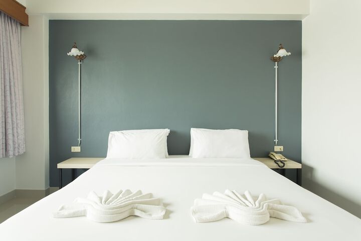 Room 45 of 76