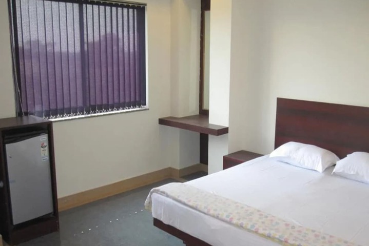 Room 11 of 23